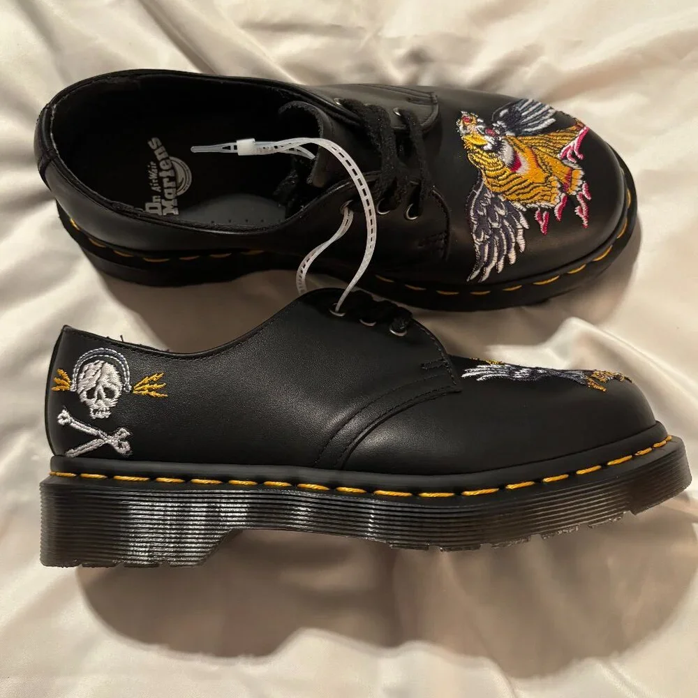 Dr. Marten 1461 Souvenir Embroidered Leather Shoes - Picture 1 of 10
